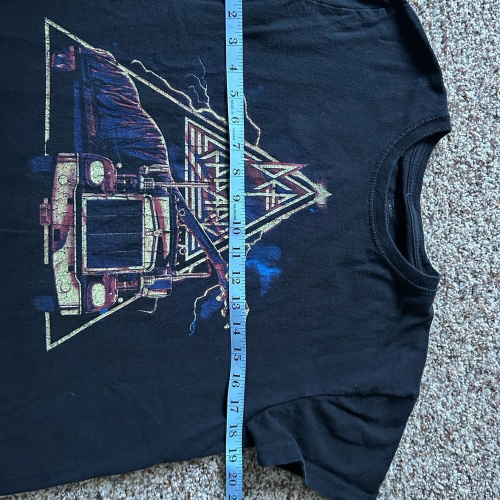 Def Leppard Women’s Black Short Sleeve 100% Cotton T-Shirt Size Small - Picture 6 of 6